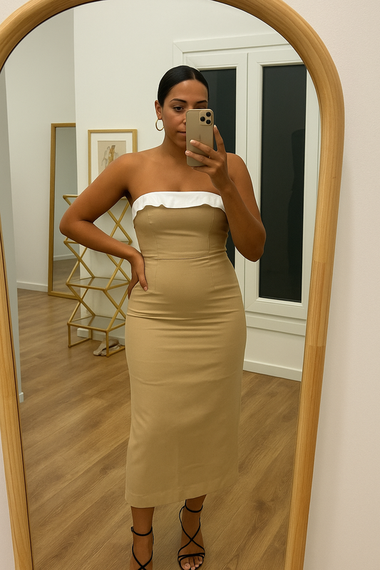 Robe Bustier Beige & Blanche – Élégance Minimaliste