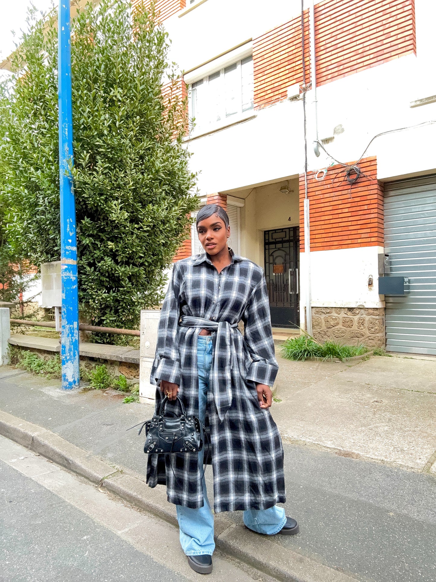 Chemise Longue à Carreaux “Urban Chic”