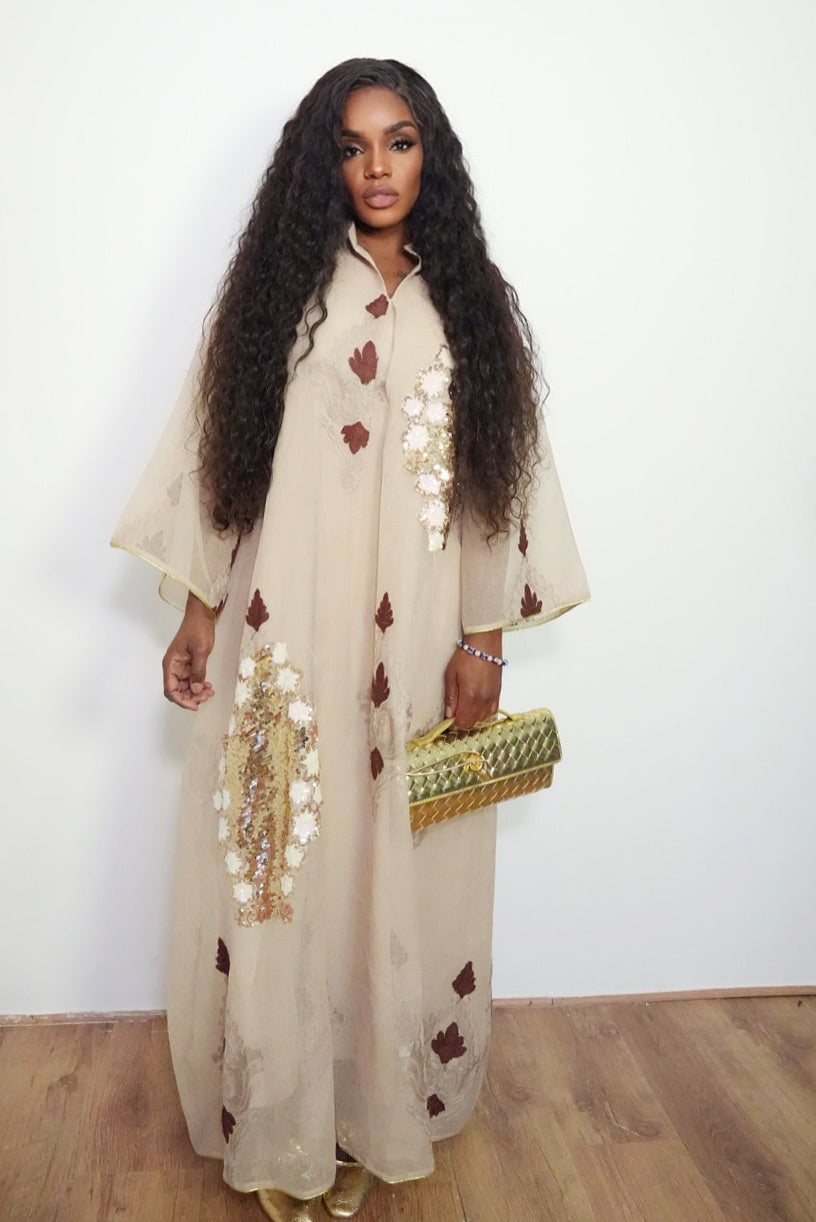 Robe Brodée Élégance Orientale – Taille Unique