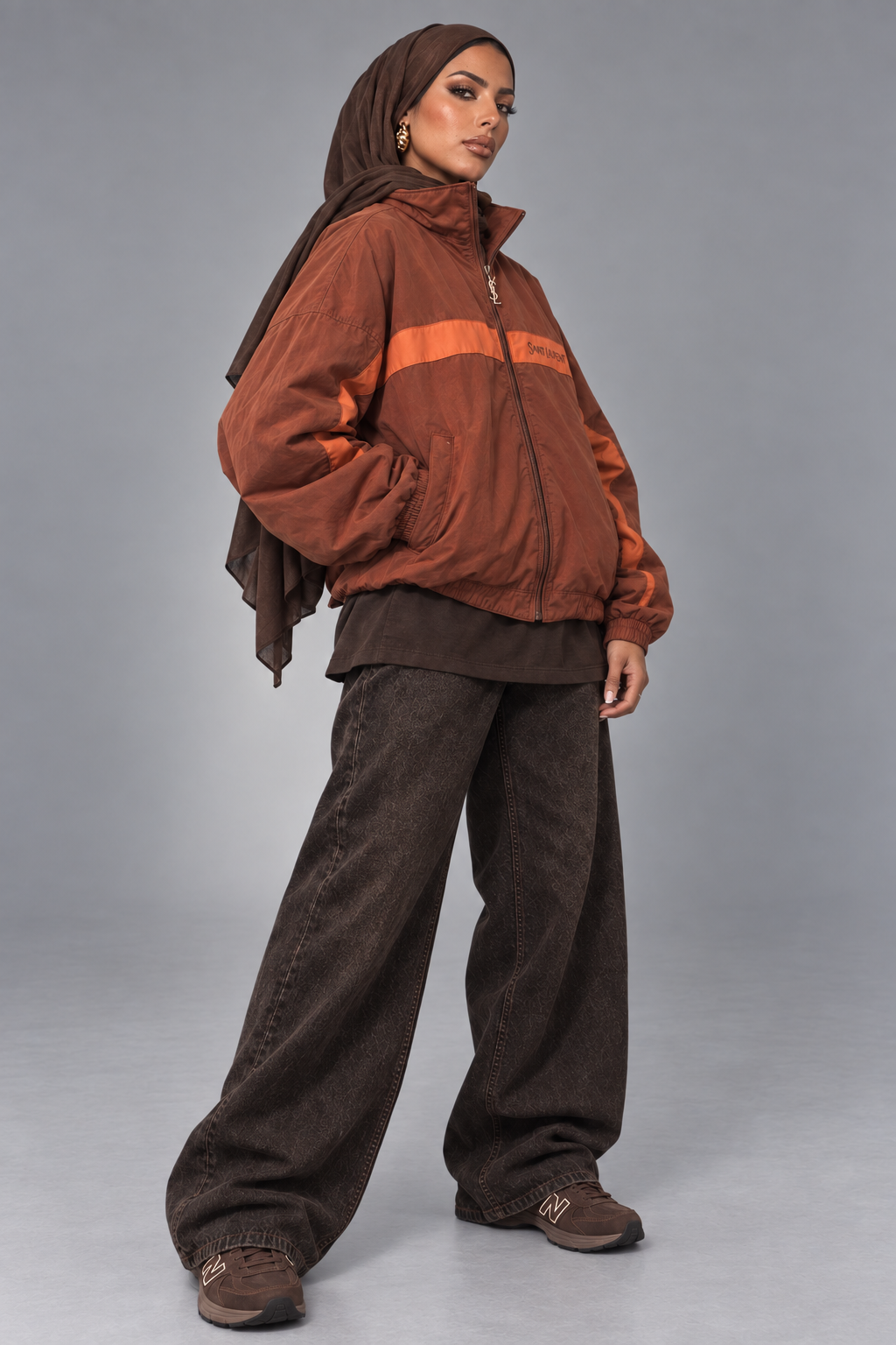 Vue rapprochée du blouson marron à col montant