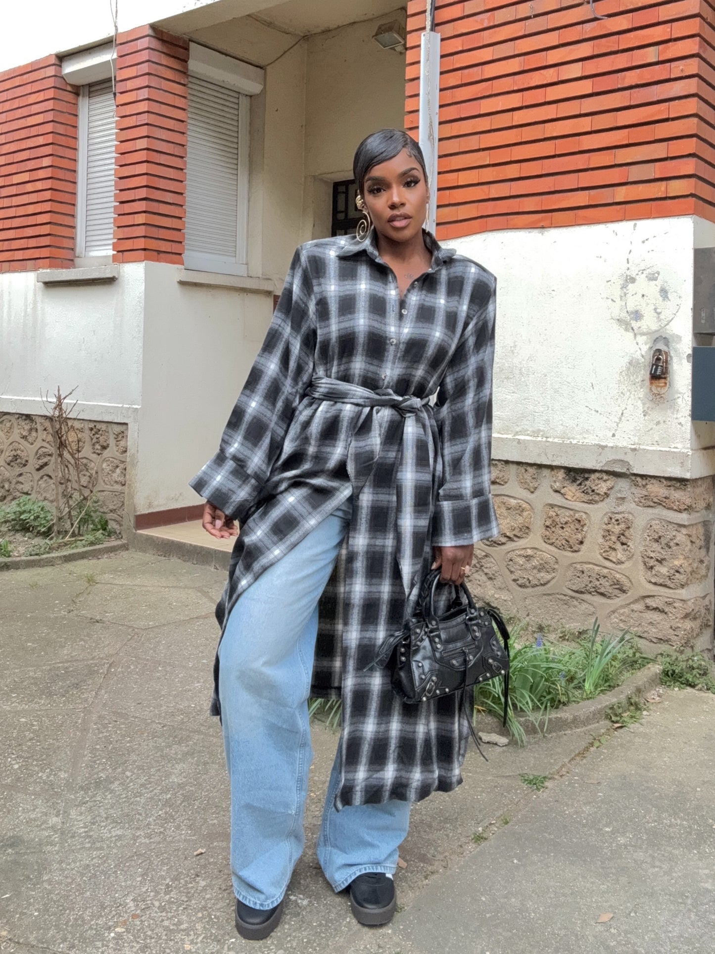 Chemise Longue à Carreaux “Urban Chic”