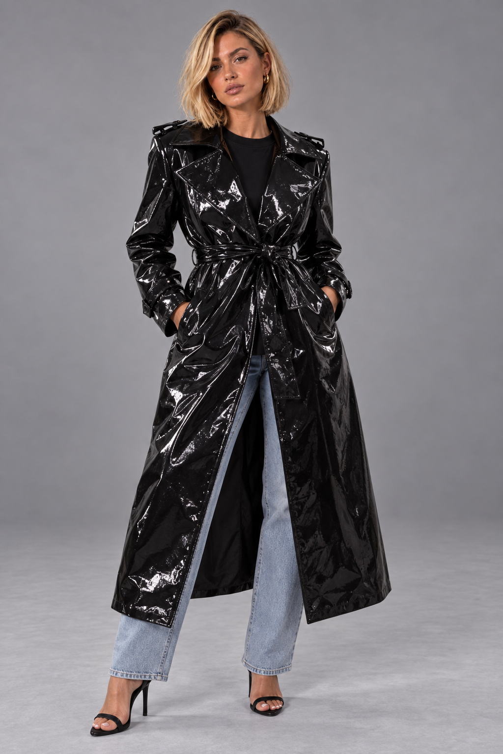 Veste femme cintrée kaki avec col noir contrastant