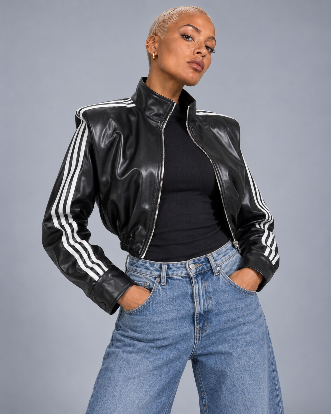 Veste courte noire effet cuir à bandes blanches