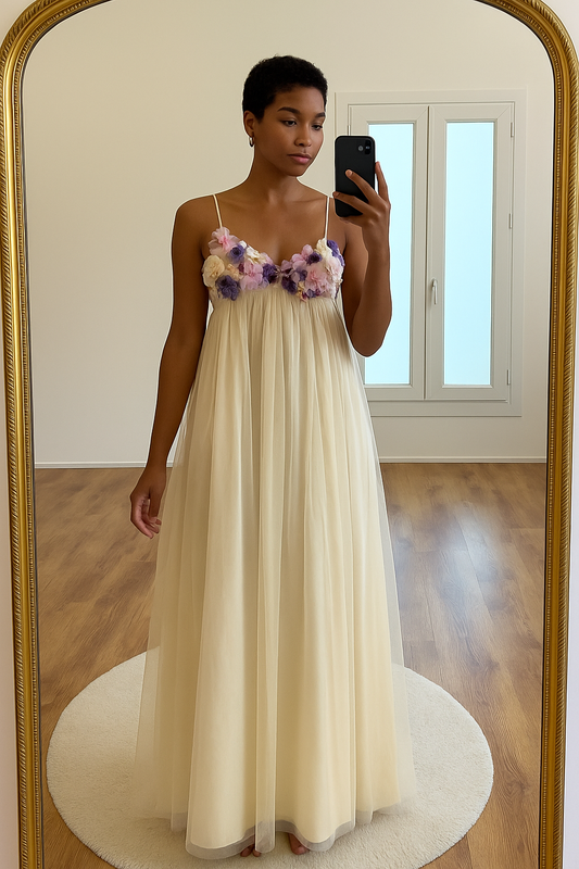 Robe Longue “Garden Party” – Fleurs 3D & Tulle Fluide